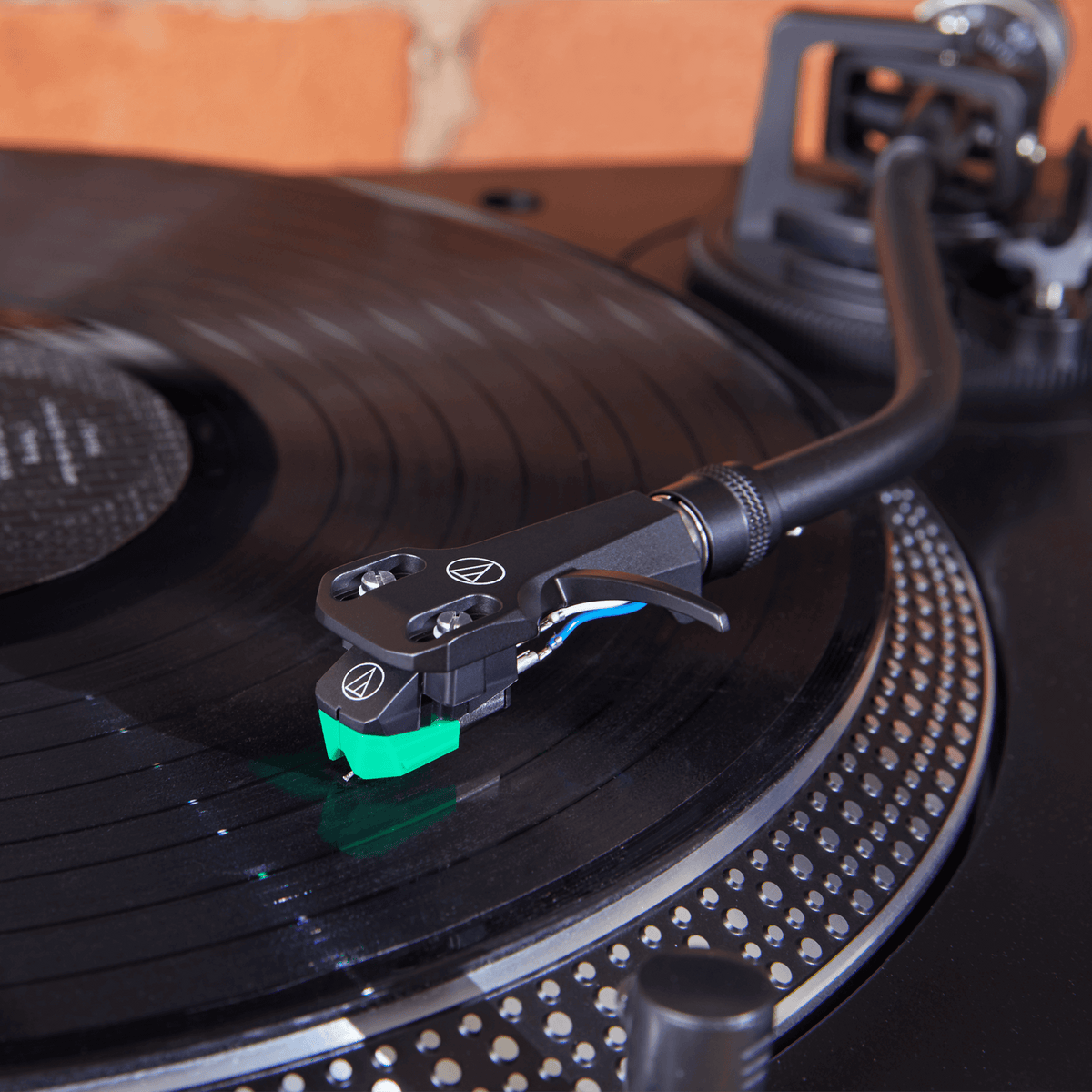 Audio-Technica Headshell/Cartridge Combo Kit (AT-VM95E/H) Dual Moving Magnet Cartridge With Headshell